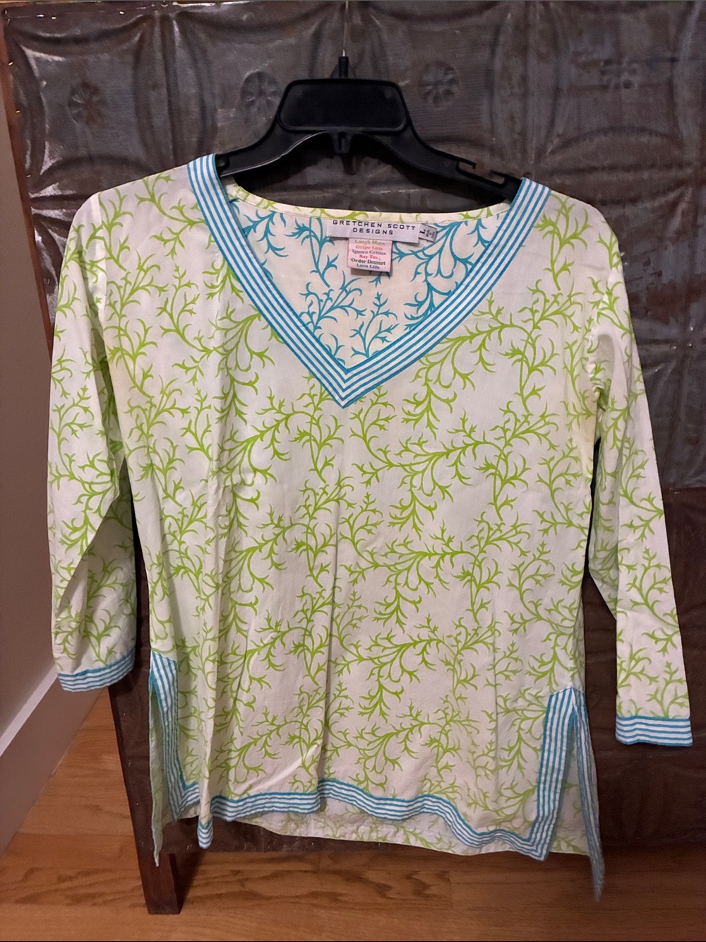 Gretchen Scott Designs Lime Vine Print V-Neck Tunic with Blue Trim